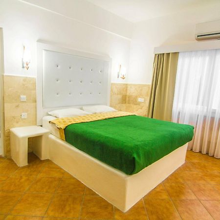 The Pine Bay Club Otel Girne Dış mekan fotoğraf